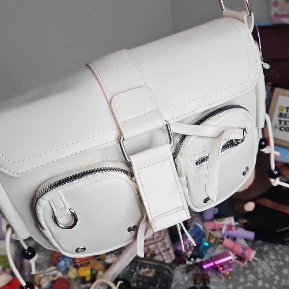 Handbags - Elegant White Shoulder Bag
